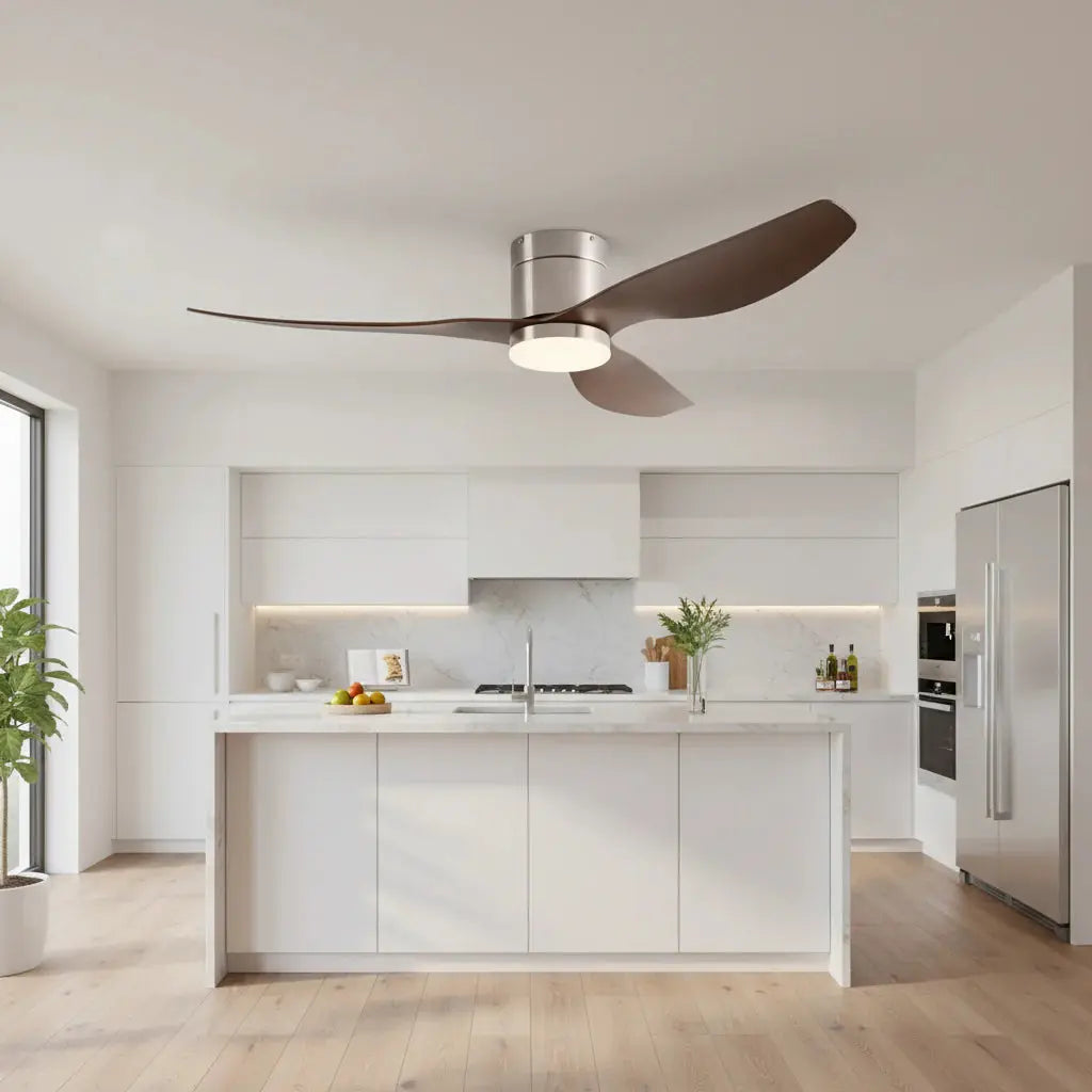 Ventilateur de plafond ultra-plat argenté et bois foncé avec éclairage LED Oléa