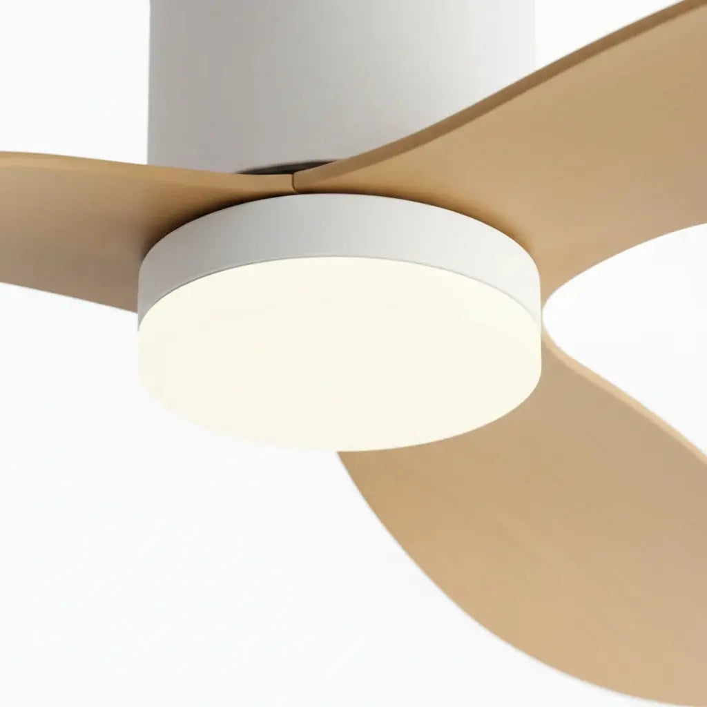 Ventilateur de plafond LED ultra-plat blanc et bois clair Oléa