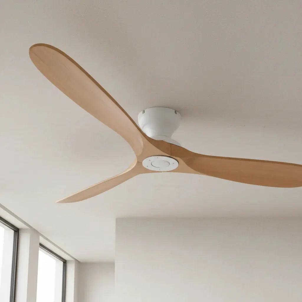 Ventilateur de plafond moteur DC en bois massif naturel et blanc Oléa