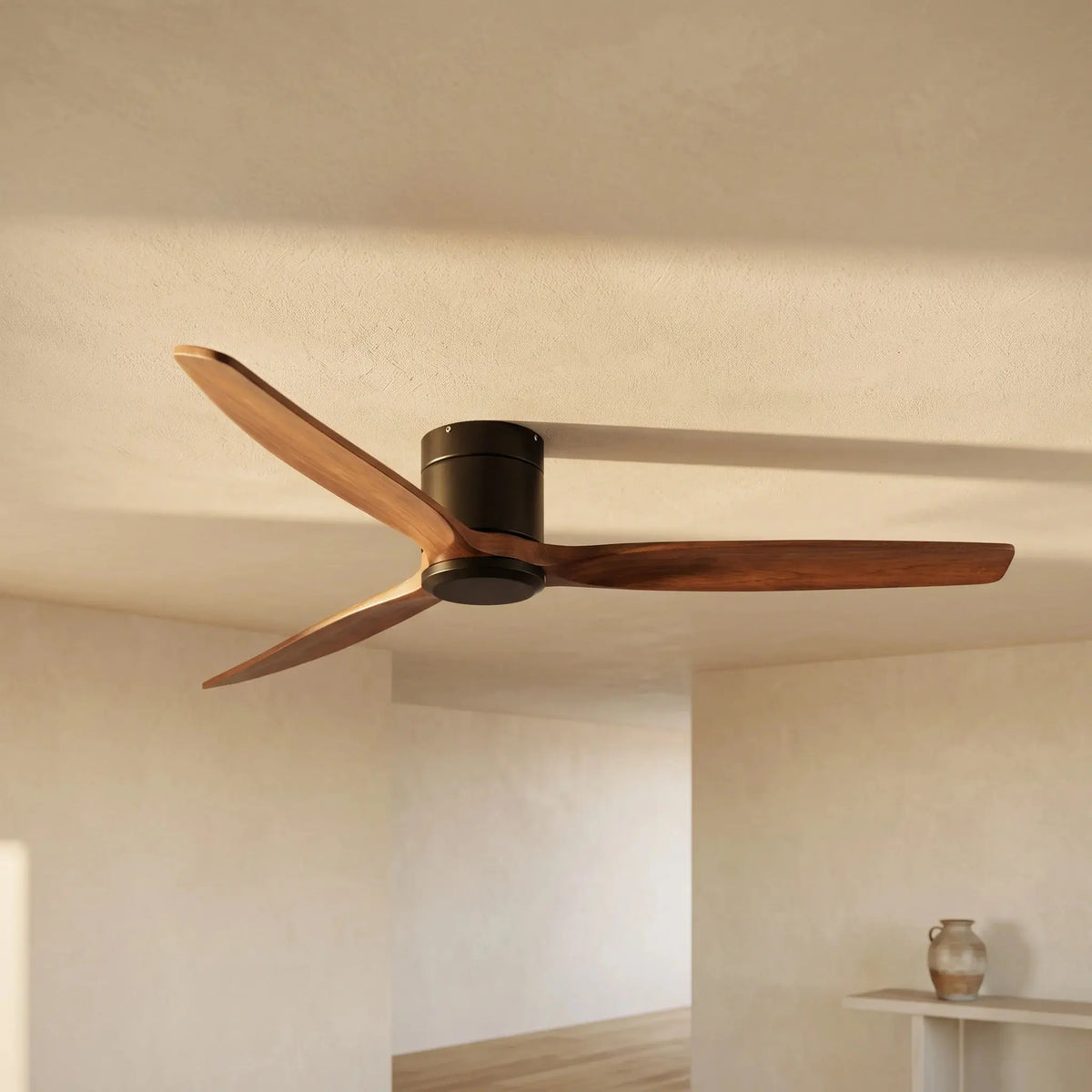 Ventilateur de plafond design noir bois bas silencieux DC Oléa