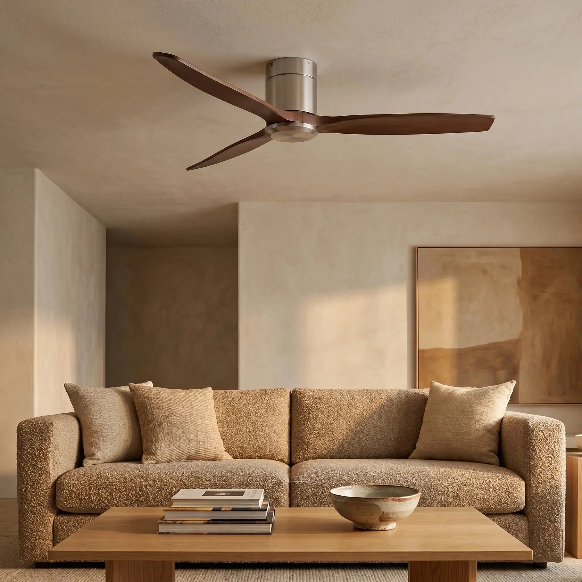 Ventilateur de plafond silencieux DC bas en bois massif noyer et argent Oléa