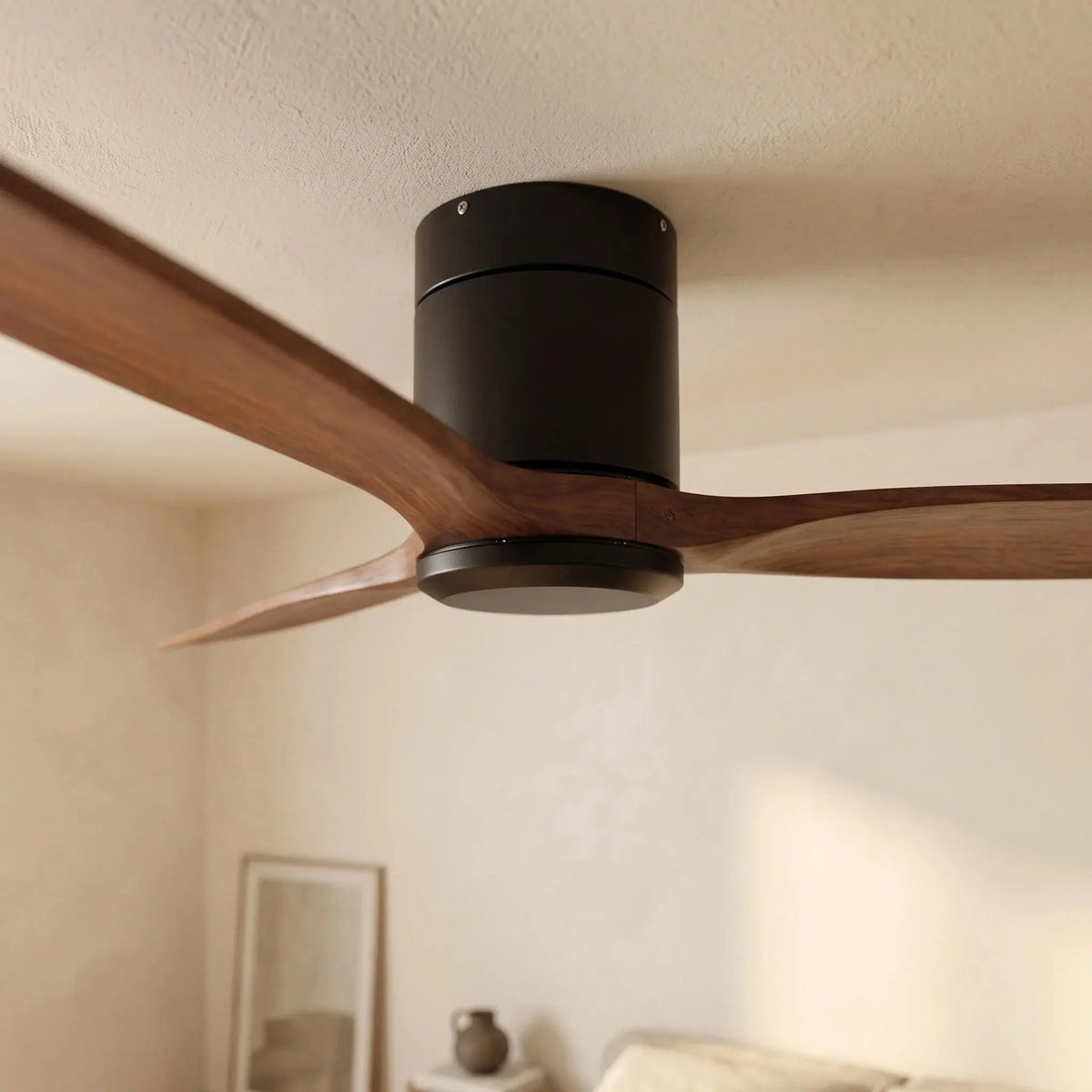 Ventilateur de plafond design noir bois bas silencieux DC Oléa